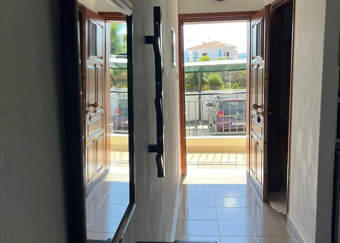 Liani Ammos 公寓 *